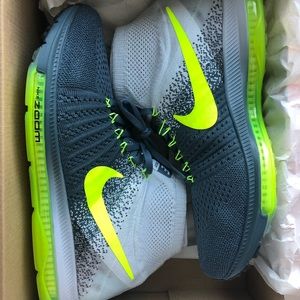 Nike zoom all out flyknit size 9 **new**